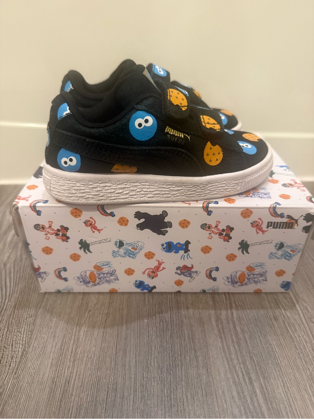 Sesame Street 50 Kids Suede Puma Sneaker featuring Cookie Monster